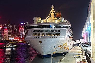 在Steam新品节体验俯视角射击游戏《腐朽默示》，上演一出由你主演的像素风丧尸喜剧！